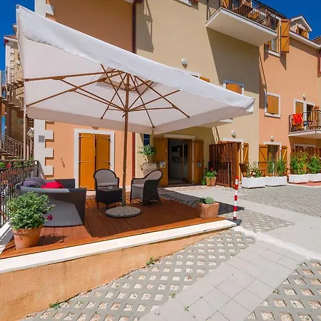 Vallum Apartament