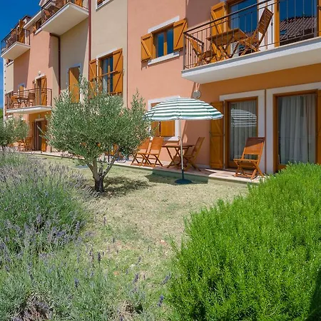 Vallum Apartament