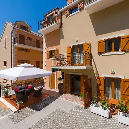 Vallum Apartament *