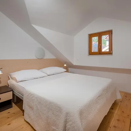Vallum Apartament