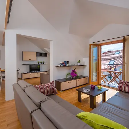 Vallum Apartament *